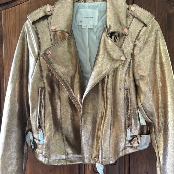 NWT ANTHROPOLOGIE ROSE GOLD METALLIC FAUX LEATHER SCUBA MOTO JACKET. SIZE MP. - Picture 8 of 17
